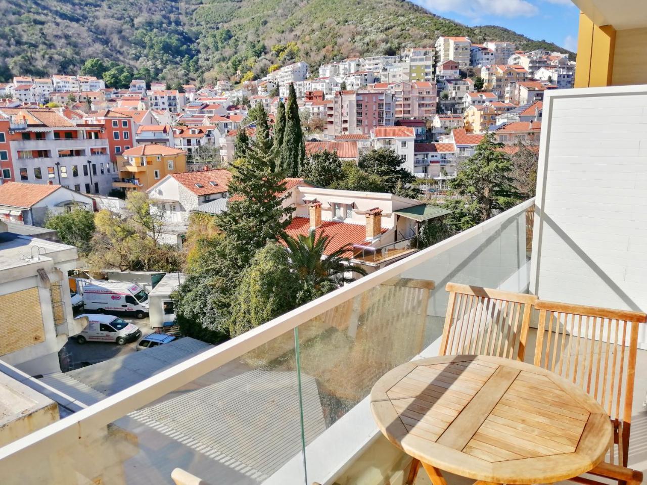 Sea Breeze Lux Apartments Budva Dış mekan fotoğraf