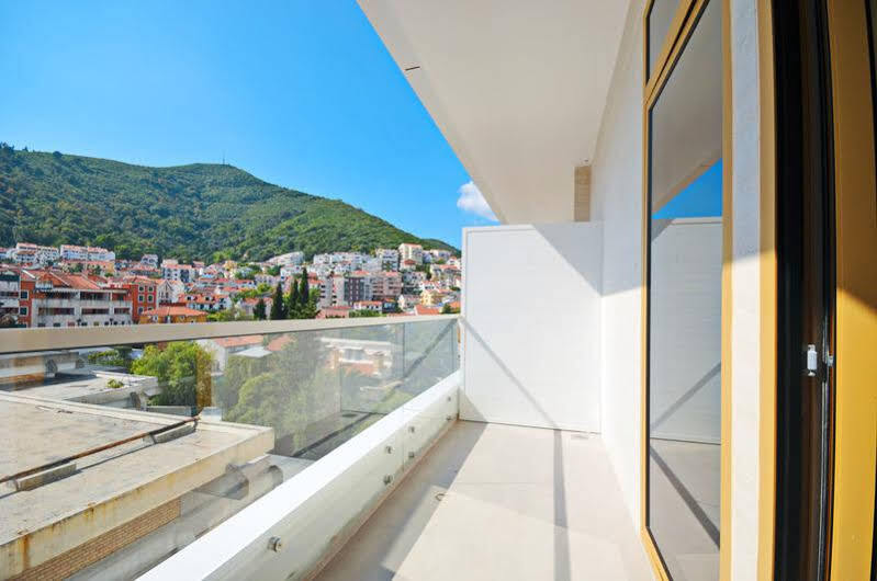 Sea Breeze Lux Apartments Budva Dış mekan fotoğraf